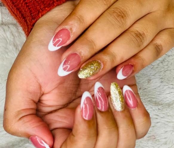 Pink, white and gold glitter nail extensions